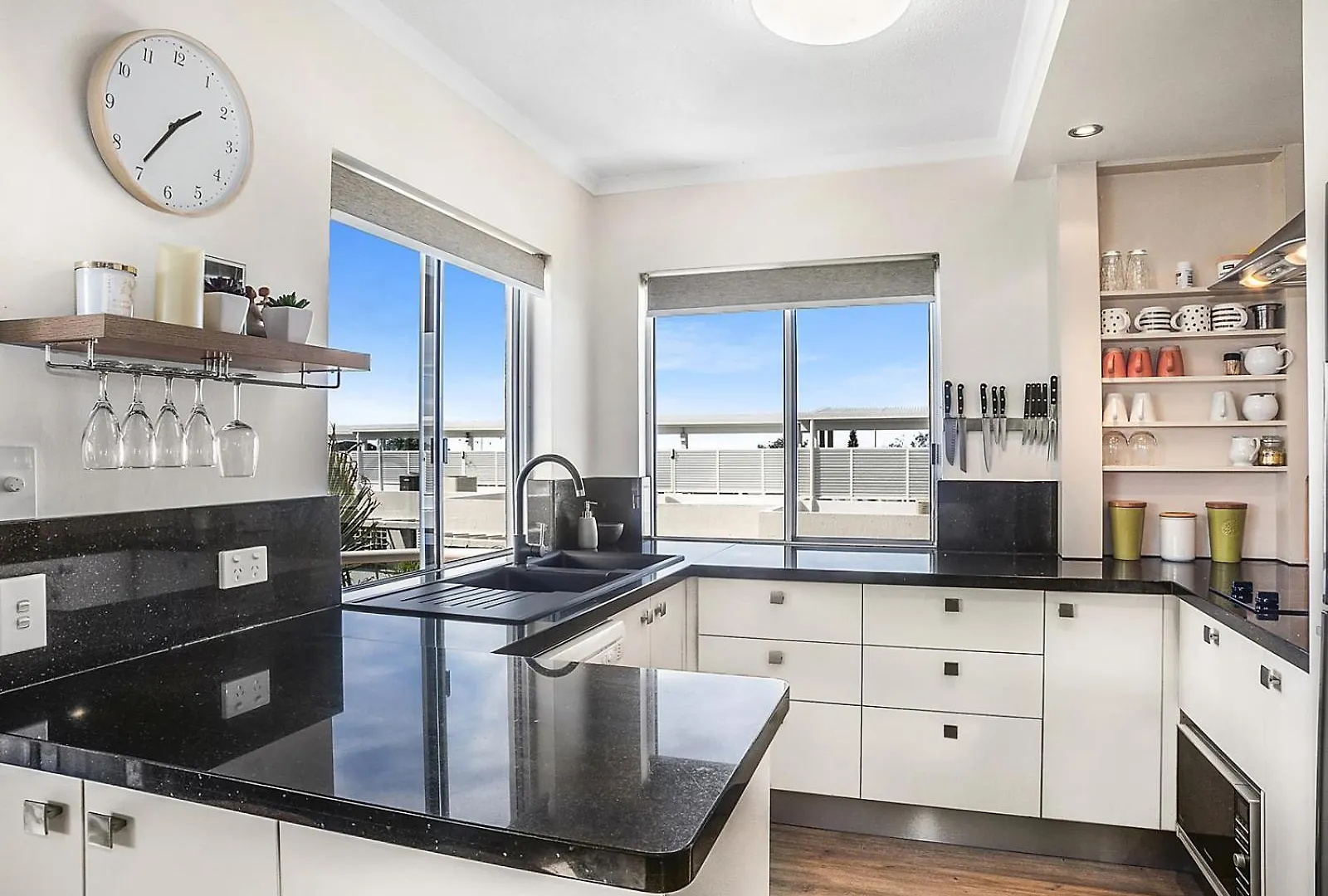 The Burlington Holiday Apartments Maroochydore 3*,